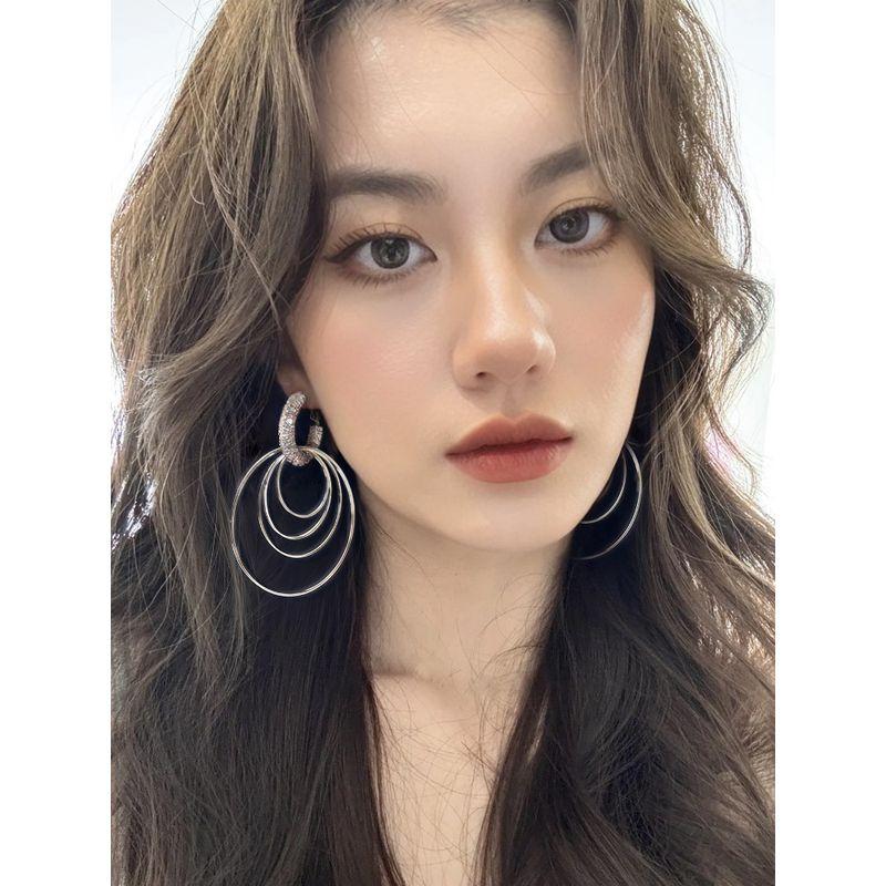 American Style Multi-Layered Large Round Sparkling Hoop Earrings, Millennial Hot Girl Exaggerated Earrings That Make the Face Look Smaller, Ear Clips