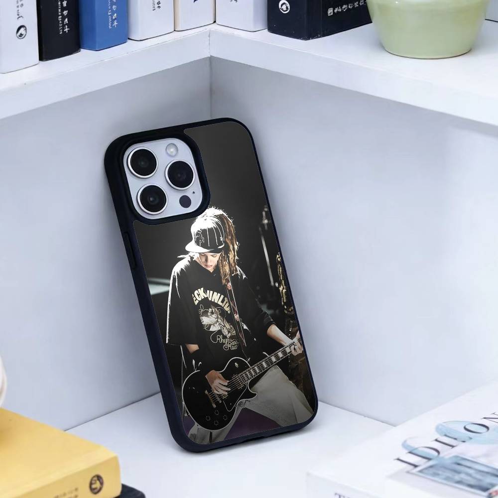 Чехол для телефона Bill Tom Kaulitz Tokio Hotel Для iPhone 17,16,15,14,13,Pro,Max,Plus, Магнитный Для Magsafe Беспроводной Зарядки iPhone11