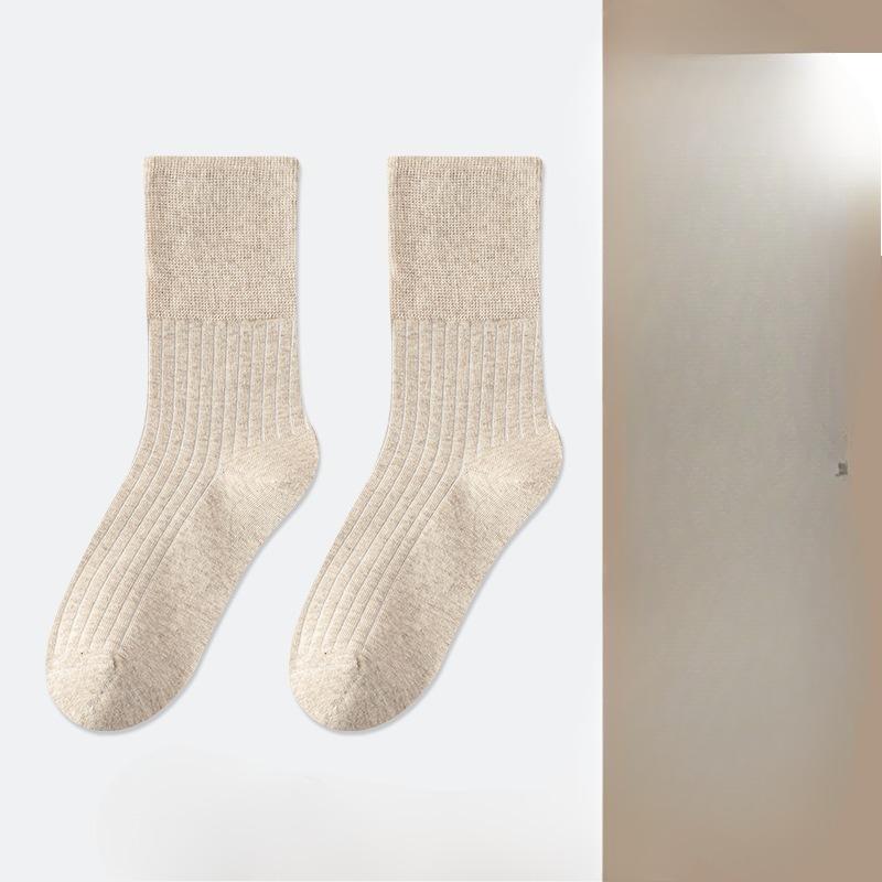Grey Loose-fitting High-top Vertical Women's Socks, Pure Cotton Pile Socks, Moisture-absorbent and Breathable, White Boneless Long Socks