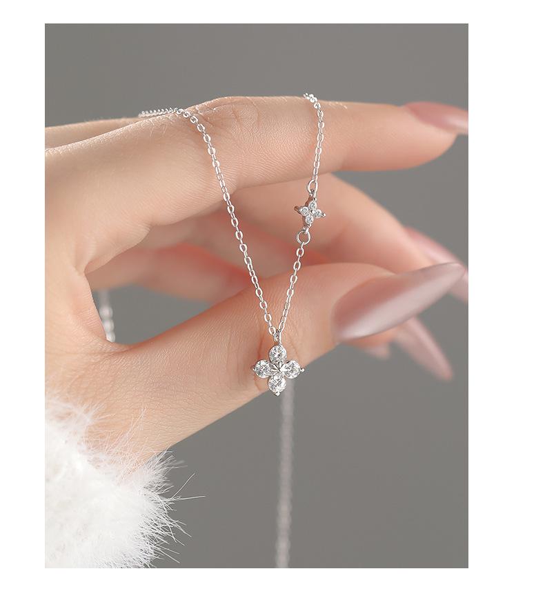 925 Sterling Silver Moissanite Four-Leaf Clover Pendant Necklace, 1.2 Carat for Women