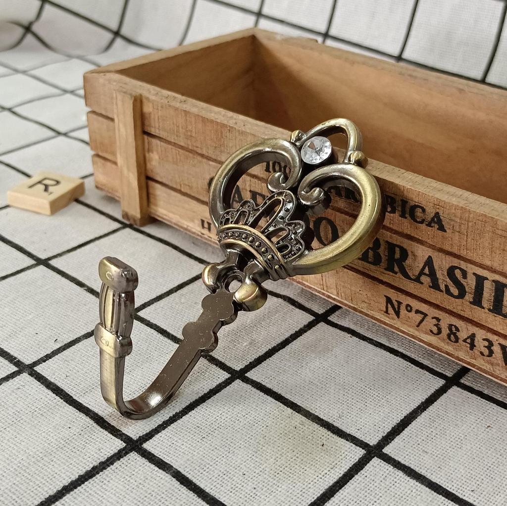 Decorative Vintage Style Wall Hook with Crown Design Metal Hanging Hook for Coats Hats Towels and Bags