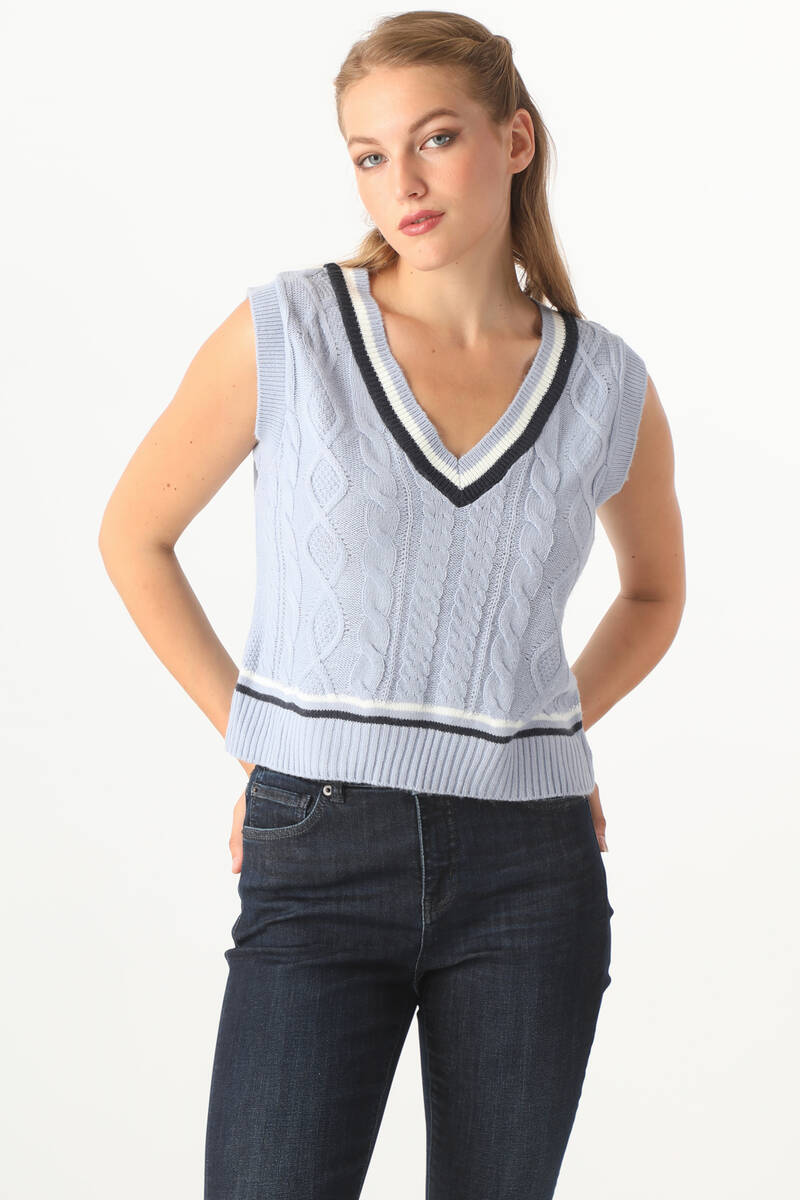 

Женский вязаный свитер с v-образным вырезом и узорчатым трикотажем синий