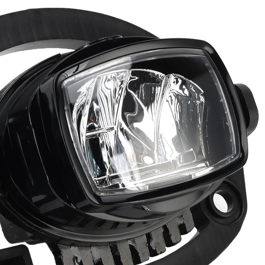 1 Pcs LED Front Driving Fog Light For Jeep Compass 2021-2025 68470159AA