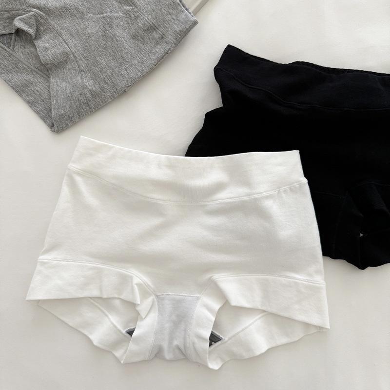 Women's Summer Simple Cotton Wrapped Buttock Comfort Skin Friendly Traceless Anti Slip Boxer Briefs