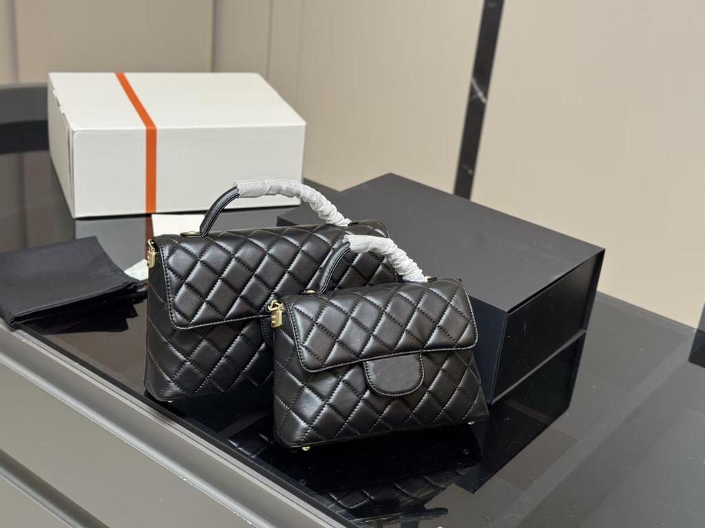2025 Spring/Summer Luxury Quilted Leather Crossbody Bag with Chain Handle