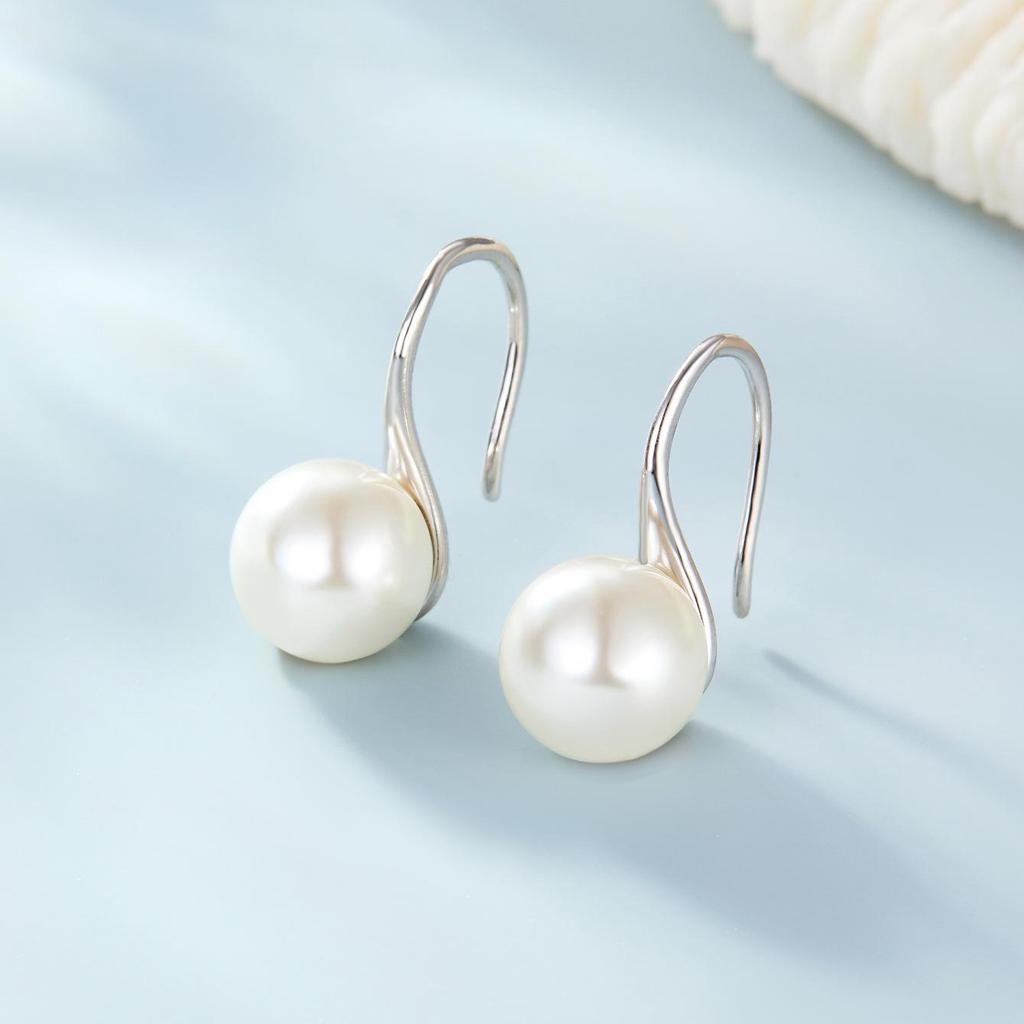 S925 Sterling Silver Retro Pearl Earrings: Elegant, Trendy, and Versatile Women's Jewelry