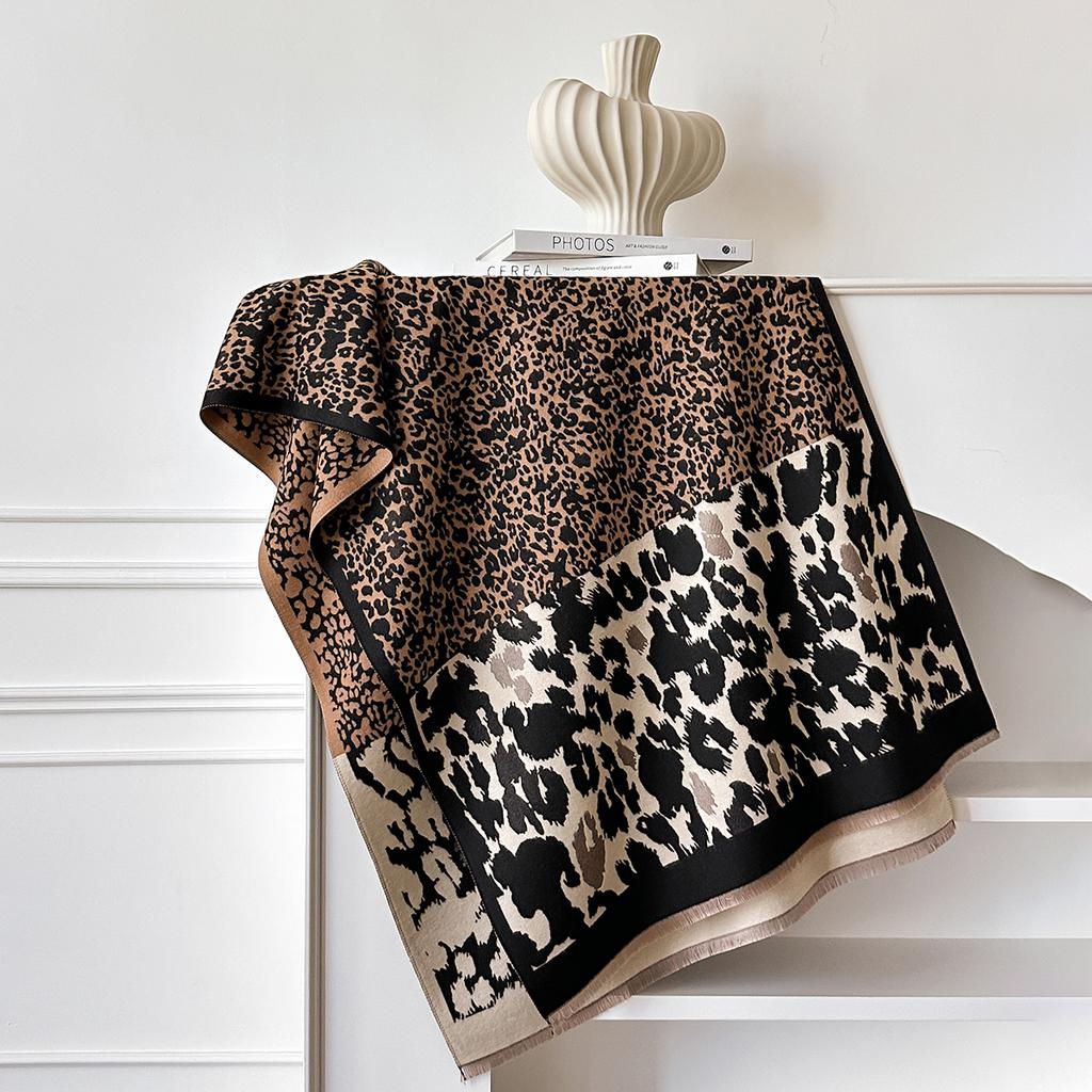  Brand Elegance Two-Sided Leopard Print Scarf Soft Warm Fringe Pashmina Shawl Autumn and Winter Coldproof Windproof Blanket