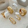 IngeSight.Z Vintage Knitteriges Metallfeder Armreifen für Damen Klassischer Anhänger Wassertropfen Offenes Armband Street Trendiger Schmuck