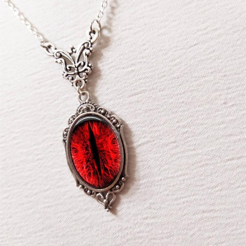 Vintage Goth Red Cat Eye Pendant Necklace Crystal Clavicle Chain Dragon Eyes Necklace For Women Friend Fashion Jewelry