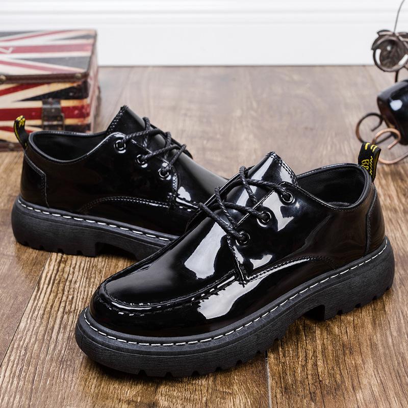 Mode Homme Bottes Chaussures en Cuir Homme Décontracté Botas Masculinas Homme Imperméables Antidérapantes Bottes Homme Bottes de Travail Chaussures de Marche