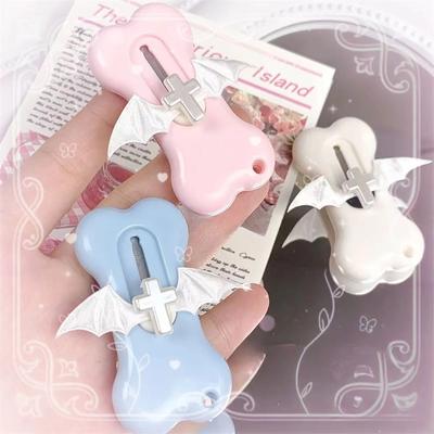 1 Stück süßer Kartonschneider im Y2K-Stil, Kawaii Korean Wings Universalmesser, tragbarer, kreativer, schöner Mini-Papierschneider, Studentenbedarf