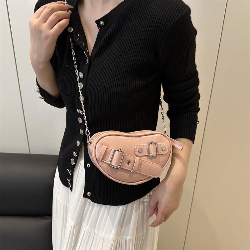 Niche love locomotive wind chain women's bag new trend fashionable sweet shoulder messenger bag