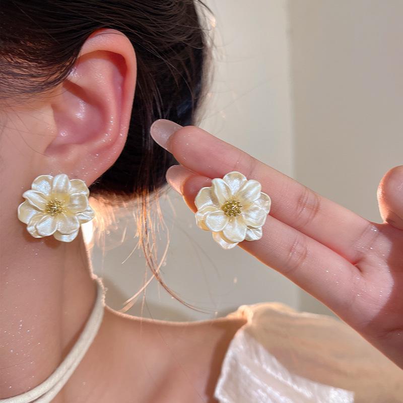 French Style Camellia Women's Earrings - Spring/Summer 2025 Trend: Elegant, Versatile, Super Fairy Design