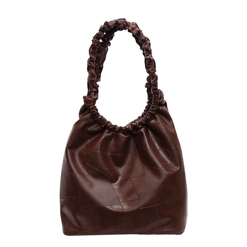 Large capacity underarm bag women's new simple pleated portable shoulder bag texture class commuter tote bag