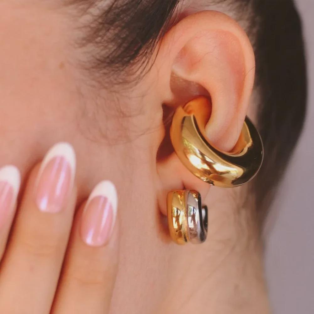 Retro French Minimalist Double C Titanium Steel Earrings with 18K Gold Plating - Non-Fading