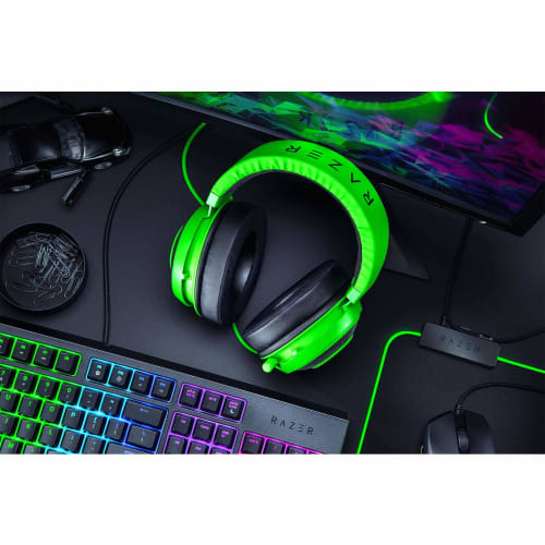 Razer Kraken Black Gaming Headset Analog Connection PS5 PS4 PC Switch Smartphone Cooling Gel Pad [Japanese Authorized Distributor Guaranteed Product]