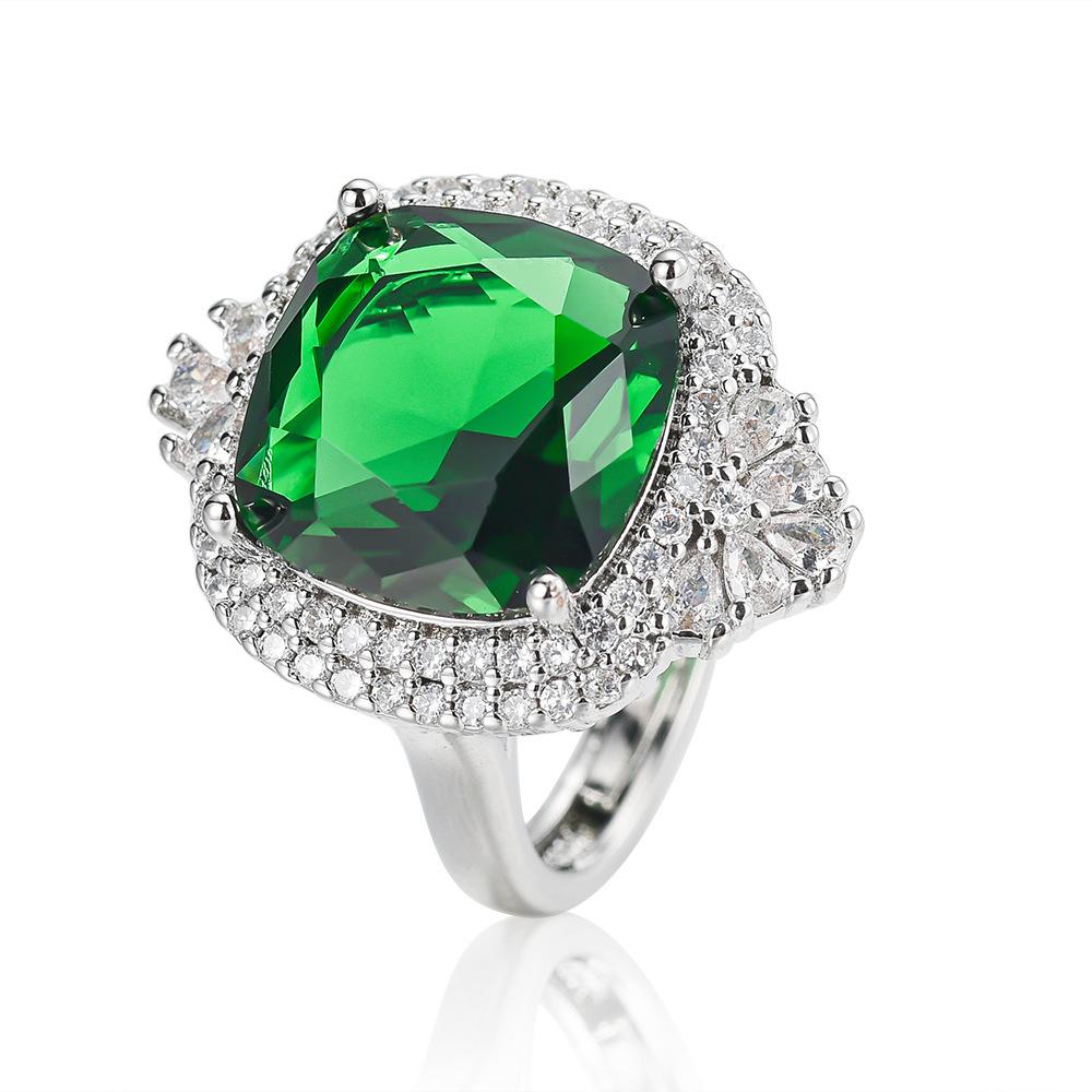 Design Court Style Colored Treasure Ring Temperament Ring Luxurious and Exquisite