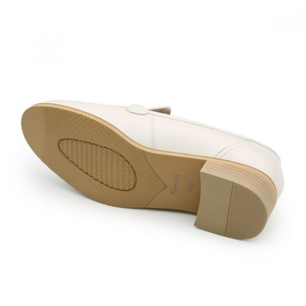 Kumkang Women Simple Metal Point Loafer Renpuc6228g9