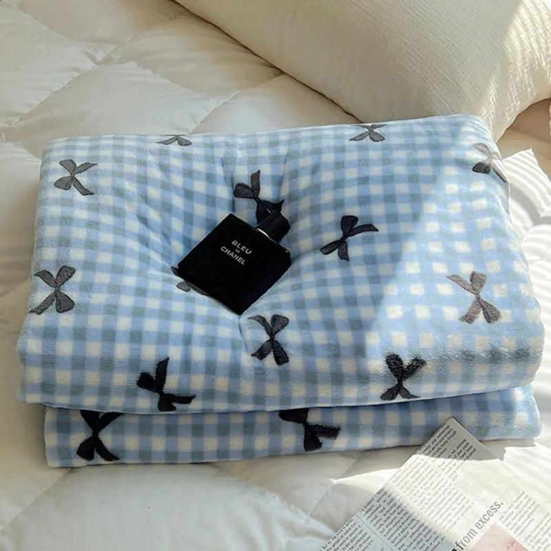 Cute Printed Milk Coral Fleece Cozy Blankets Warm Office Nap Sofa Air Conditioning Blanket Soft Shawl Quilt for Dormitory Home