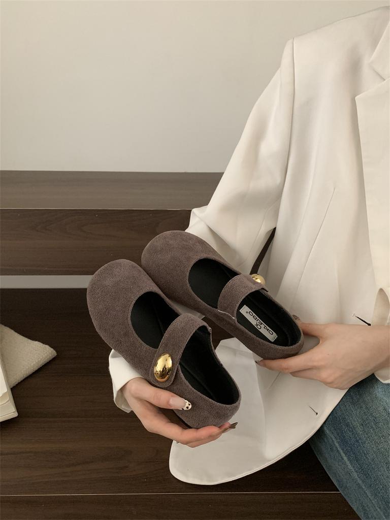Retro Mori one-word buckle with grandma shoes for women's 2025 new cute round head Mary Jane flat shoes
