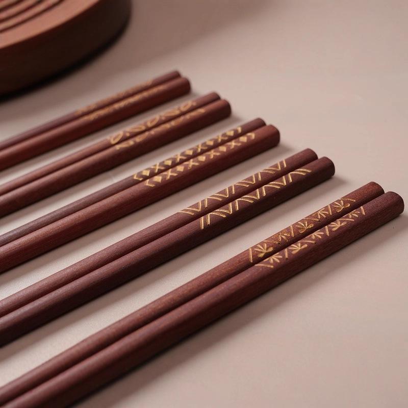 High-End Antibacterial Gilded Wooden Chopsticks - Single Use, Anti-mildew Home Portioning Chopsticks