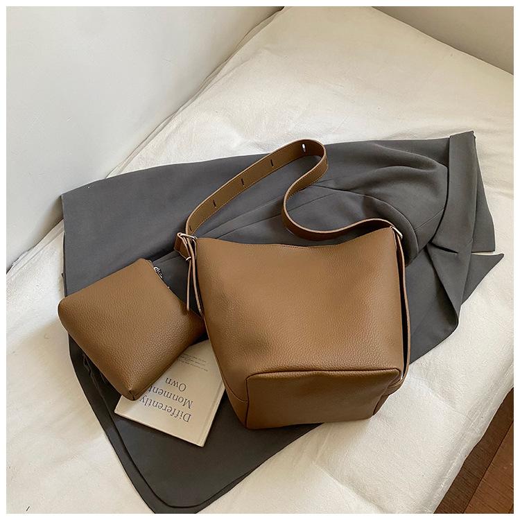 Bucket bag women's bag 2025 new high-end simple large-capacity shoulder bag niche design versatile tote bag
