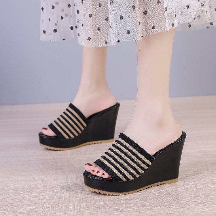 New Summer Fashion Outwear Slippers Thick Sole High Heel Casual Slippers
