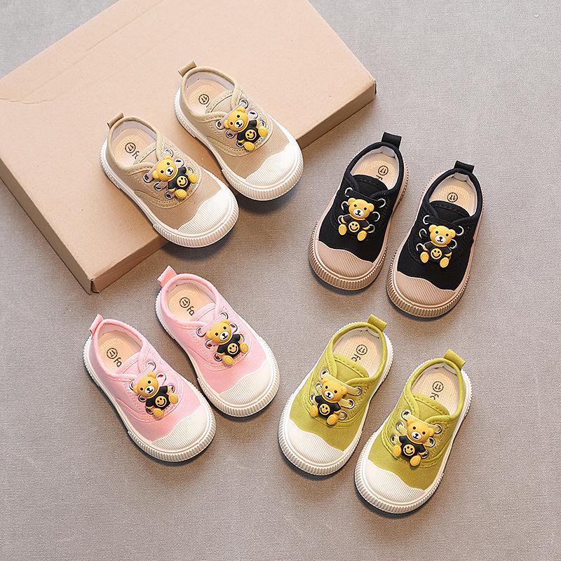 Solid Soft Sole Baby Slip-On Canvas Shoes for Boys and Girls, Super Soft First Walker Shoes for Spring and Autumn.