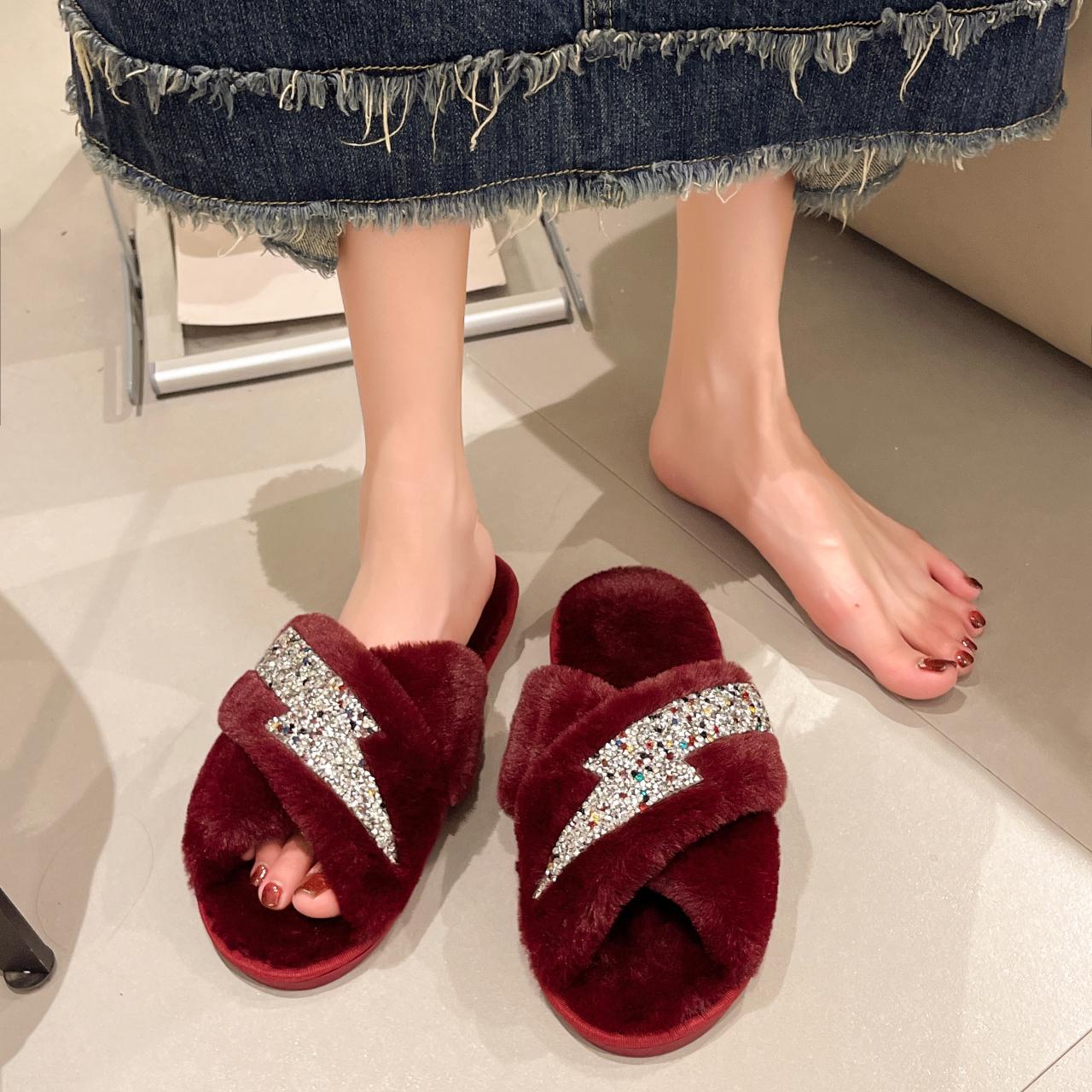 

Модные зимние женские теплые и пушистые домашние тапочки из хлопка с декором из страз 40-41 бордовый