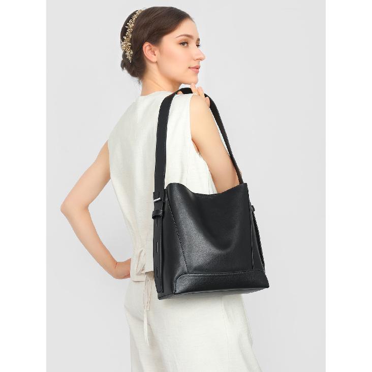 Large Bag for Women, Autumn and Winter New Style, Versatile Genuine Leather Crossbody Bag, Large Capacity Commuter Bucket Bag