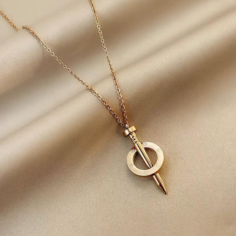 Luxurious Women's Titanium Steel Clavicle Necklace - Elegant, Simple, and Stylish