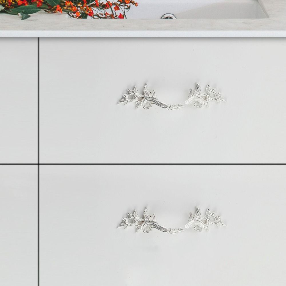 European Style Vintage Drawer Pulls Zinc Alloy Wardrobe Door Handles  For Kitchen Cabinets
