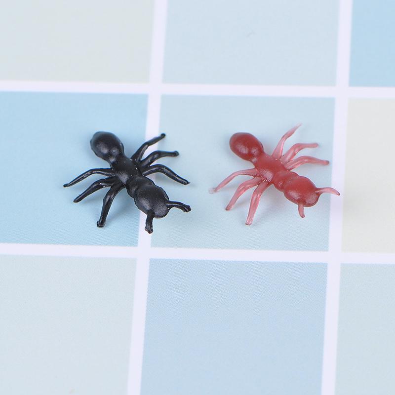 50/100/200Pcs Plastic Realistic Ants Halloween Pranks Joking Toys Decoration