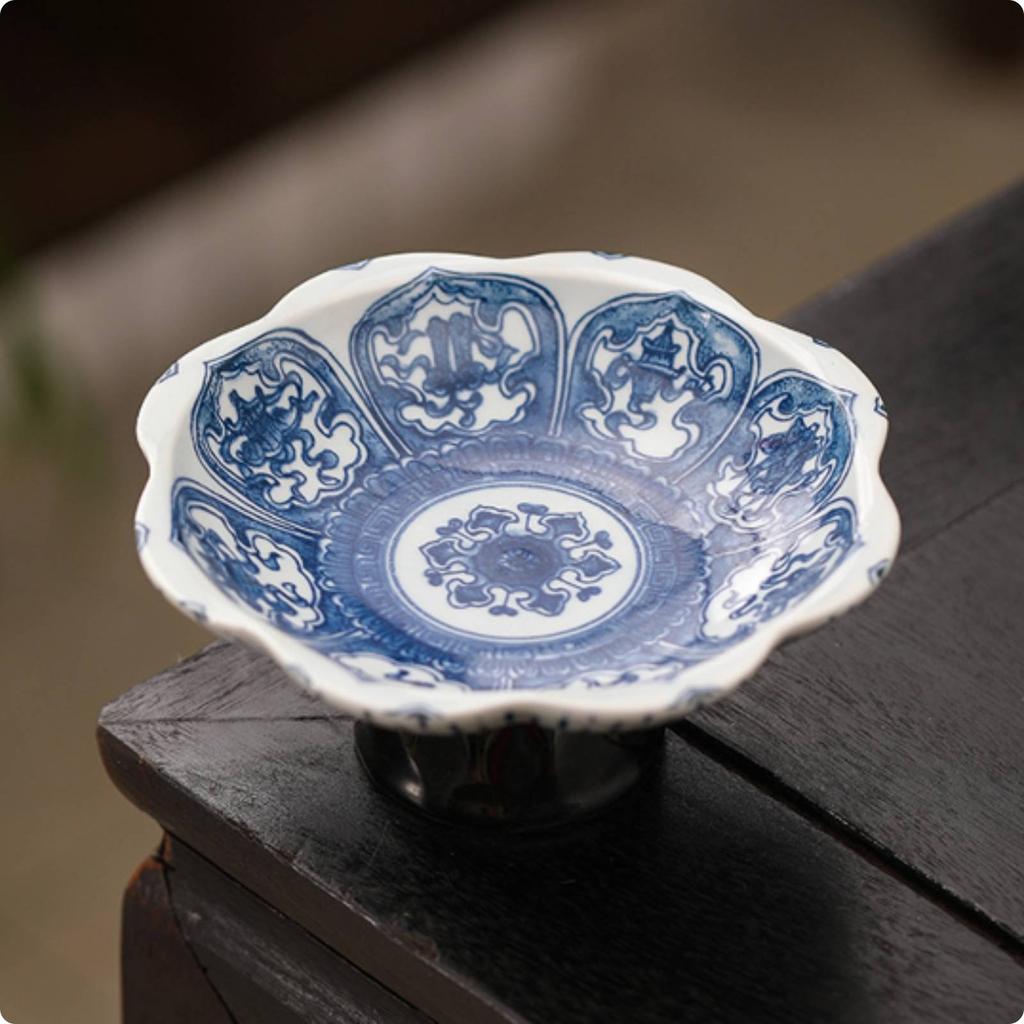 Blue and White Pedestal Bowl Decorative Porcelain Fruit Bowl Porcelain Tea Snack Plate Easy To Clean Pedestal Dessert Plate