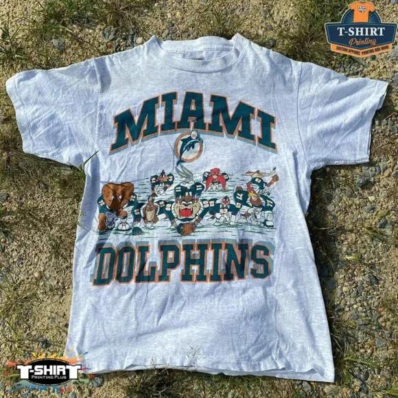 26 NFL Miami Dolphins Looney Tunes T-Shirt Miami Dolphins Shirt Football HN2177 Unisex T-Shirt L