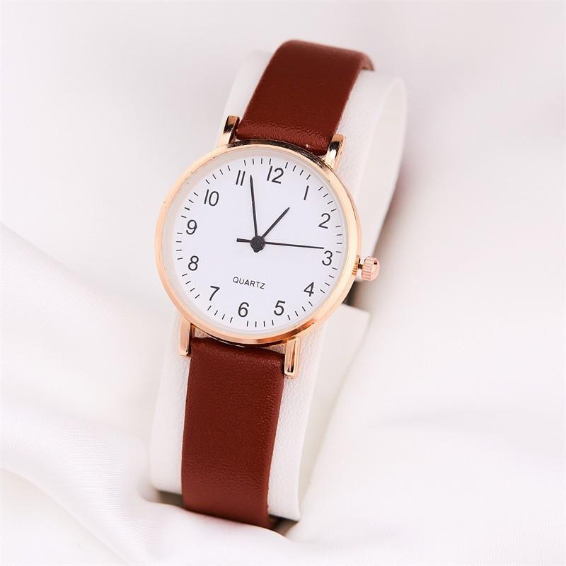 Reloj de Cuarzo para Mujer: Correa de cuero simple y elegante
