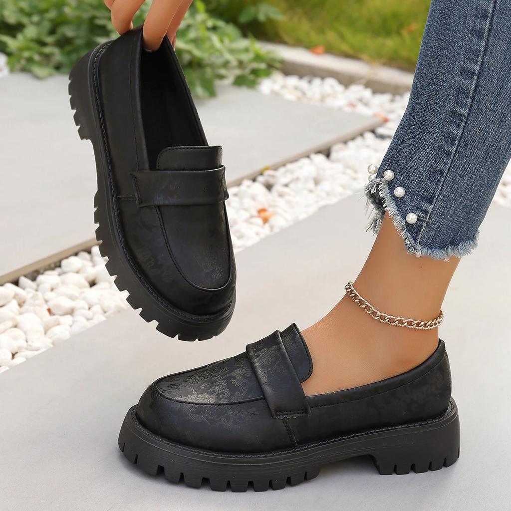 2025 Embroidered Platform Loafers Women Thick Bottom Pu Leather Shoes Woman Comfortable Slip on Casual Shoes Zapatos De Mujer