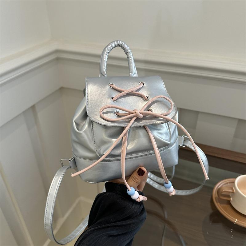 Women's simple and fashionable backpack new versatile go out make-up bag schoolbag