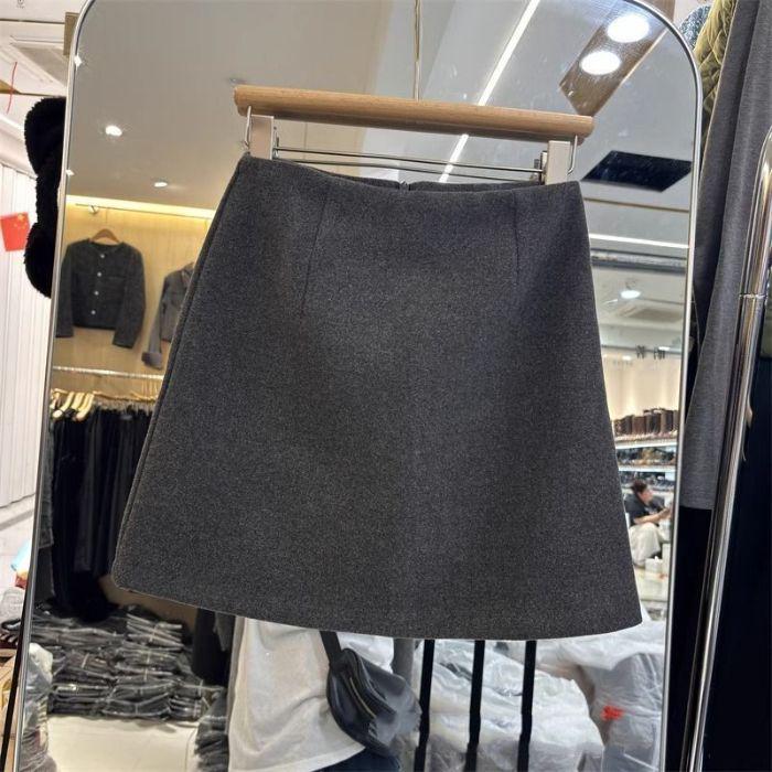 Korean Gray Wool A-line High-Waisted Midi Skirt - Elegant, Versatile, Anti-Exposure (Autumn/Winter 2025)