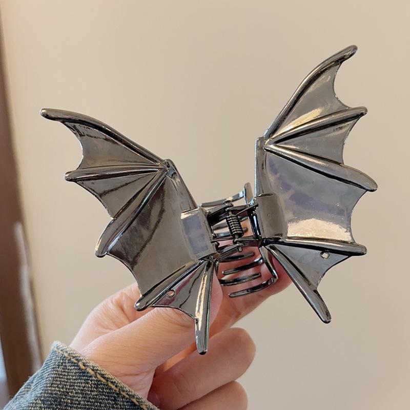 European and American Style Geometric Metal Bat Spider Hair Clip Unique and Personalized Hair Clip Jewelry Halloween Gift Female