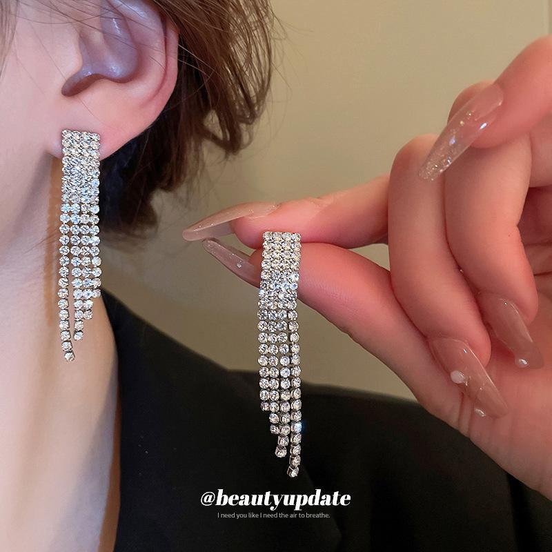 Inlaid Rhinestone Water Drop Tassel Earring & Necklace Set: Chic Design, Cool Style, Elegant Temperament, Women's Trendy Collarbone Accessory.