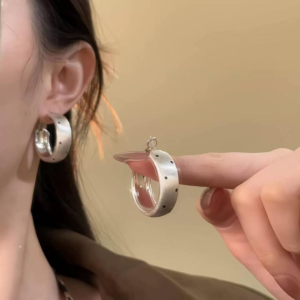 Vintage Polka Dot Hoop Earrings Large Statement Circle Jewelry For Women Minimalist Exaggerated Fashion Luxury