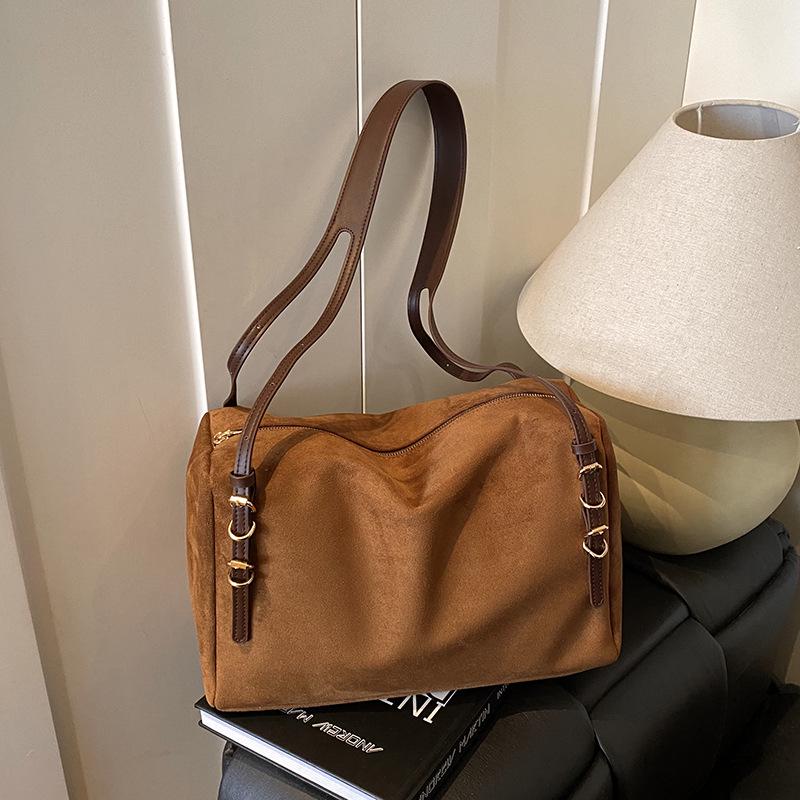 Korean Style High-End Suede Plush Retro Crossbody Bag for 2026 Summer