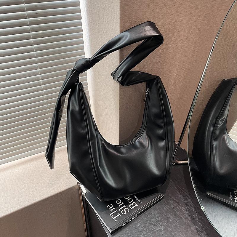 Large Capacity Fashion Messenger Bag New Shoulder Bag Temperament Underarm Bag Leisure Bag