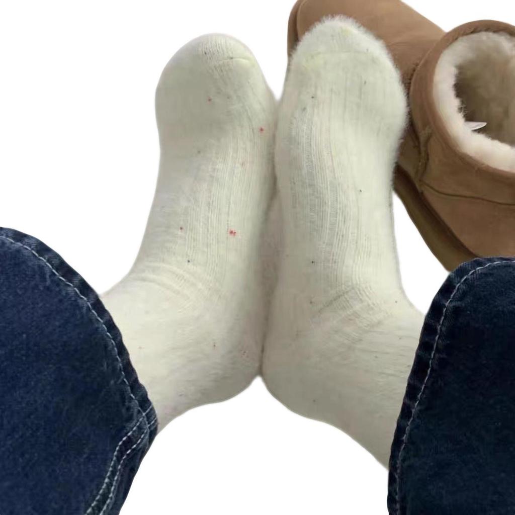 Women's Mink Velvet Mid-Calf Plush Socks - Korean Style, Solid Color, Extra Thick for Autumn/Winter