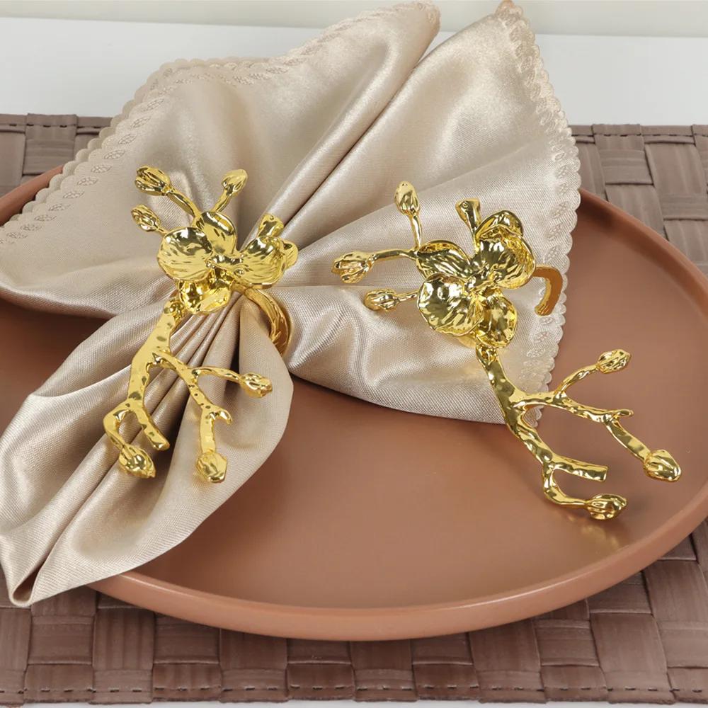 4PCS Plum Blossom Metal Napkin Rings,Christmas Gold Color Napkin Buckles,Napkin Holder for Home Dinning Room Hotel Table Decor