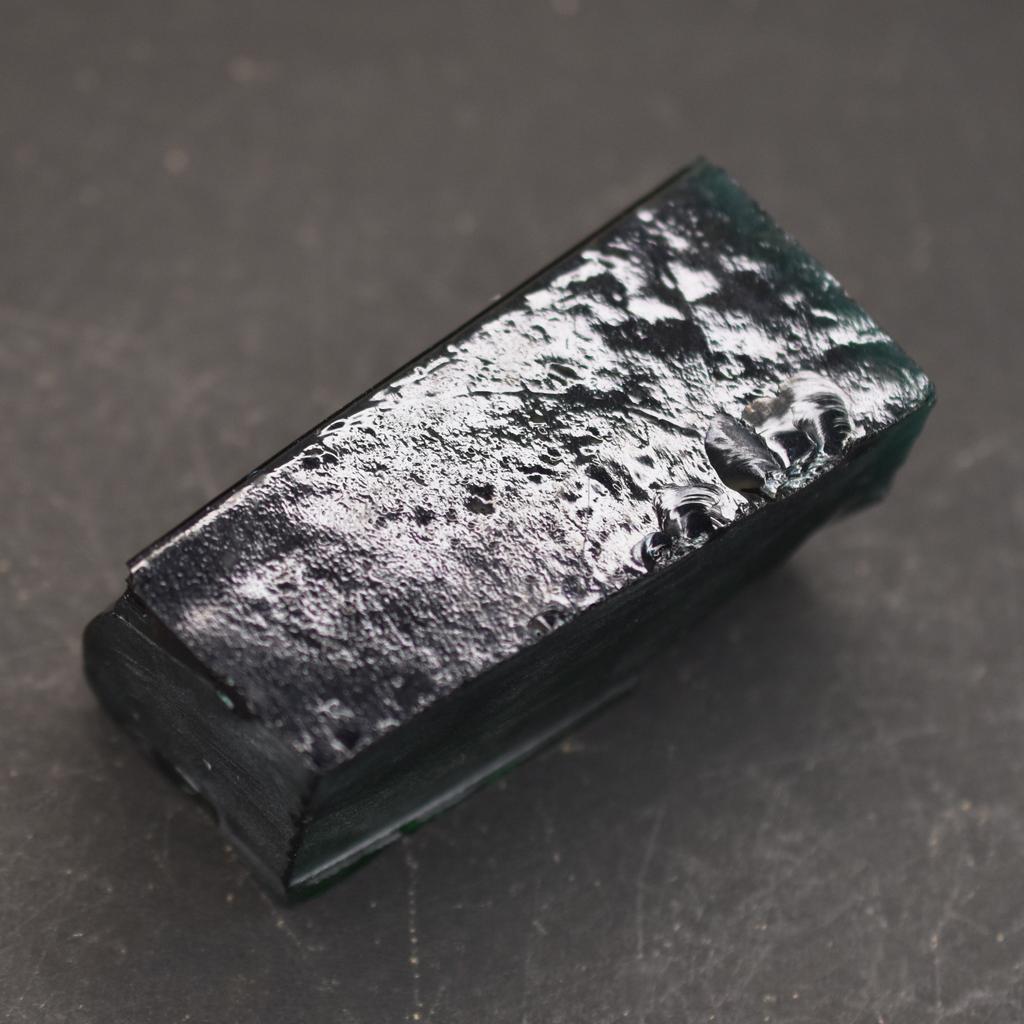 822.85 Ct Lab-Created Emerald Green Uncut Rough Unique Loose Gemstone