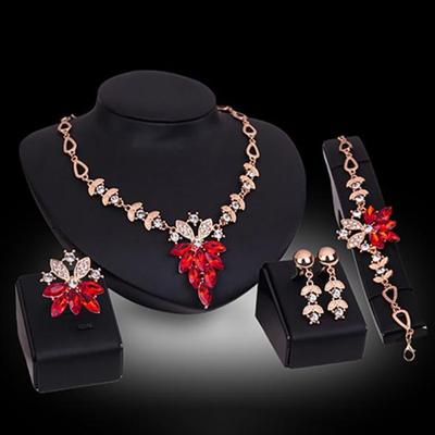 Set di gioielli per collana e braccialetto da matrimonio da donna, orecchini ad anello con cristalli trasparenti