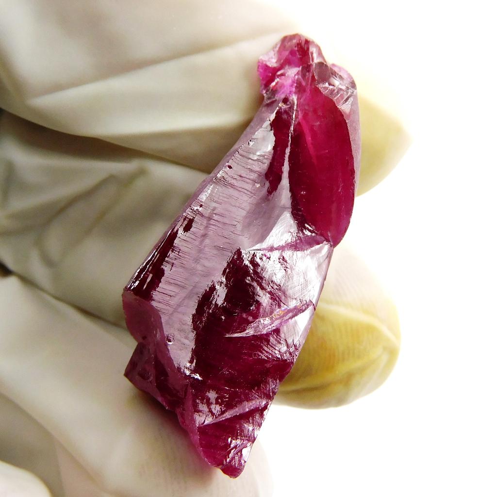 Natural Red Ruby Loose Gemstone Uncut Raw Rough 36.00 ct for Lapidary and Gem Collections
