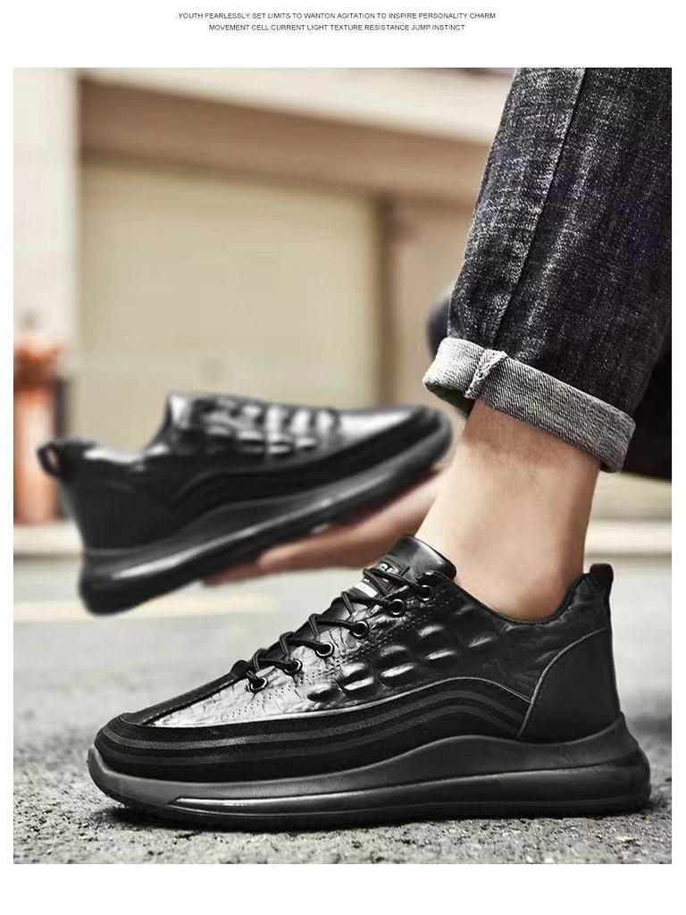 Men's Retro Crocodile Pattern Leather Shoes - Comfortable, Thick Sole, Casual Business Style.
